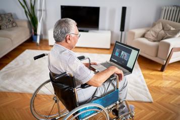 Online chat wheelchair user